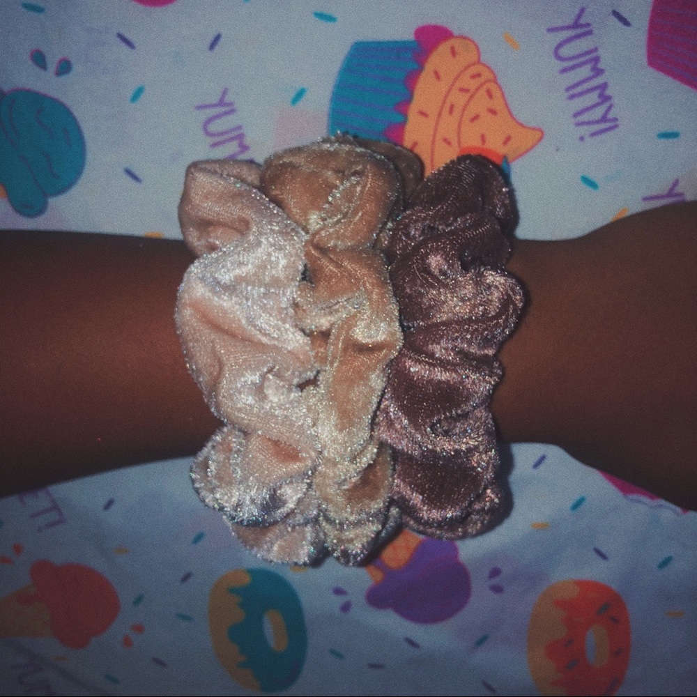 ♡ FINAL SALE ♡ bambi scrunchie set